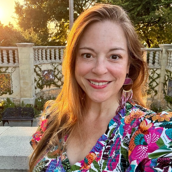 Meet your Posher, Melissa - Picture 1 of 1